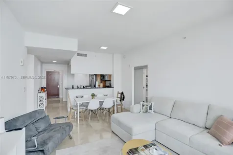 31 SE 5th Street Miami FL 33131