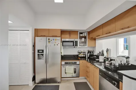 31 SE 5th Street Miami FL 33131