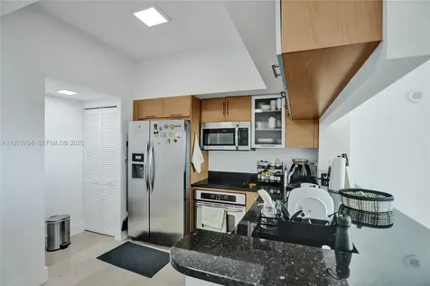 31 SE 5th Street Miami FL 33131