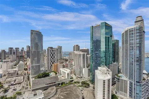 31 SE 5th Street Miami FL 33131