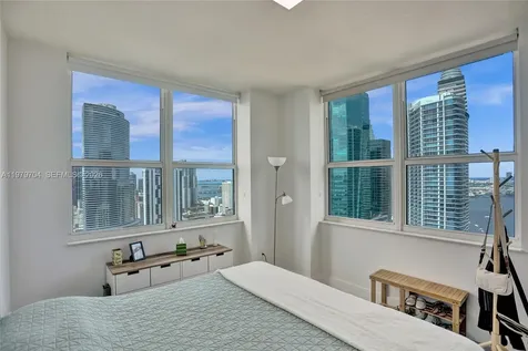 31 SE 5th Street Miami FL 33131