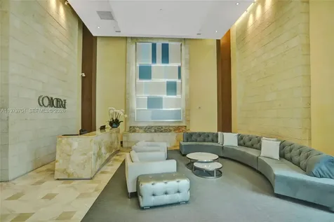 31 SE 5th Street Miami FL 33131