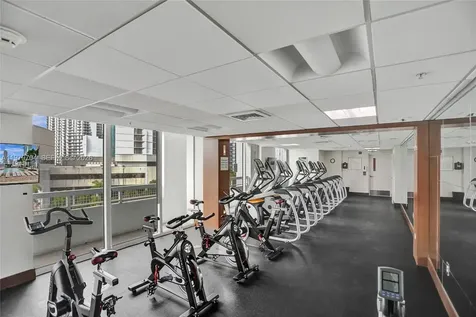 31 SE 5th Street Miami FL 33131