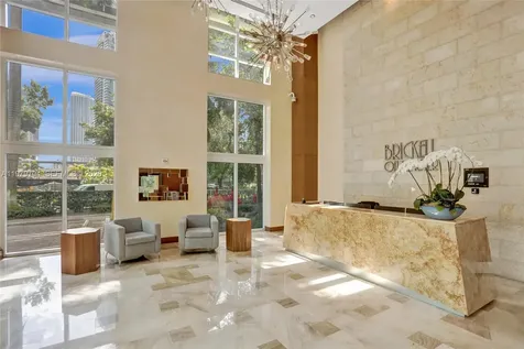 31 SE 5th Street Miami FL 33131