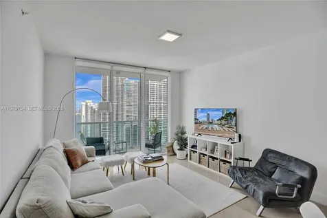 31 SE 5th Street Miami FL 33131