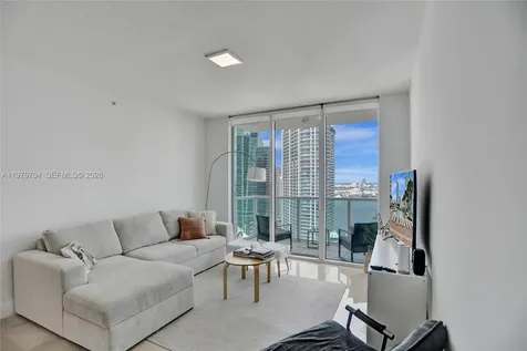 31 SE 5th Street Miami FL 33131