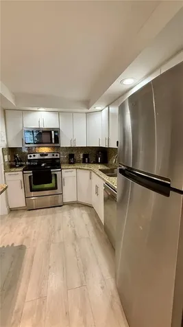 150 SE 25th Road Miami FL 33129