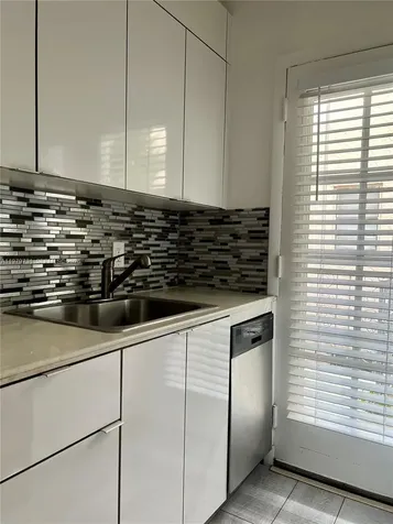 1551 Michigan Avenue Miami Beach FL 33139