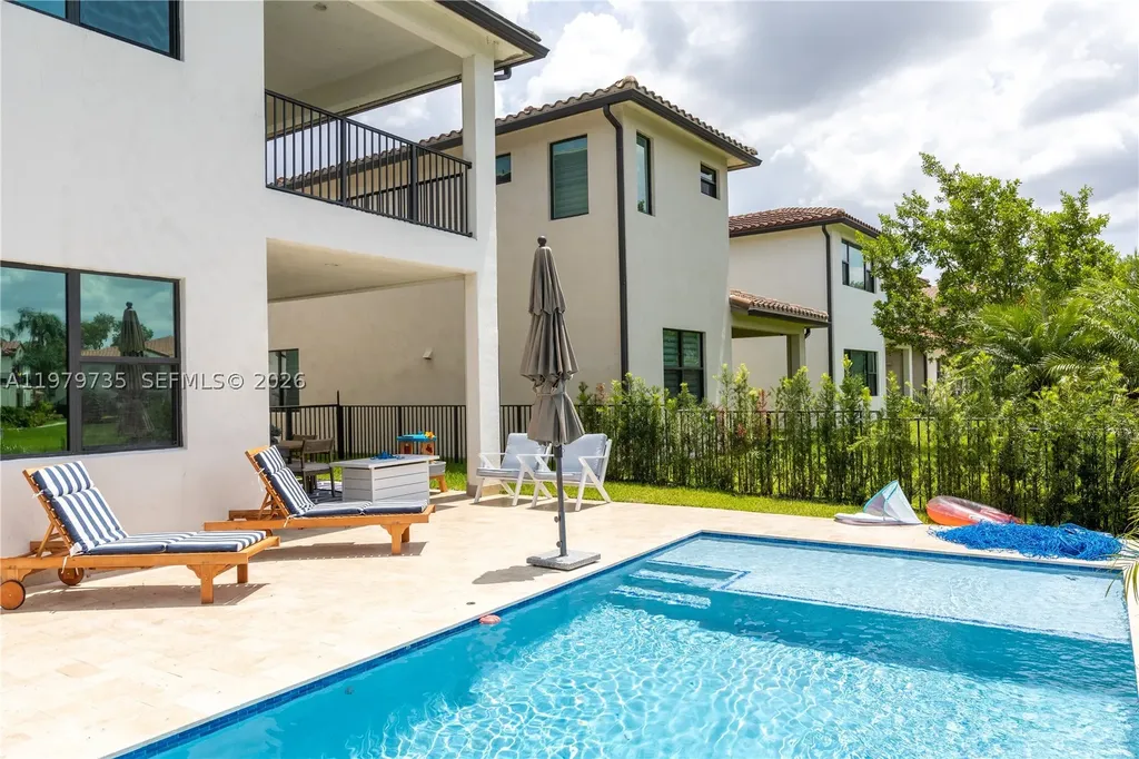 11826 SW 13th Court Pembroke Pines FL 33025
