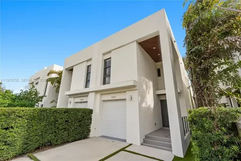 3276 Day Avenue Miami FL 33133