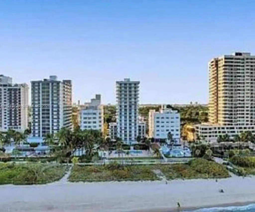 2457 Collins Avenue Miami Beach FL 33140