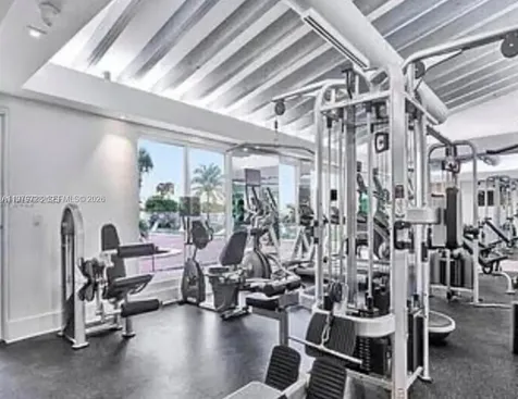 2457 Collins Avenue Miami Beach FL 33140