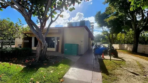 3301 N Country Club Drive Aventura FL 33180