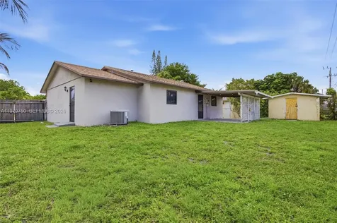 720 SW 81 Terrace North Lauderdale FL 33068