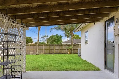 720 SW 81 Terrace North Lauderdale FL 33068