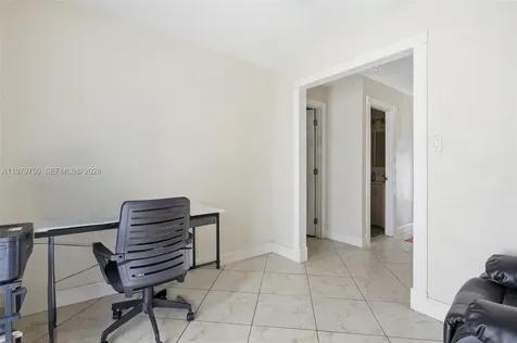 720 SW 81 Terrace North Lauderdale FL 33068