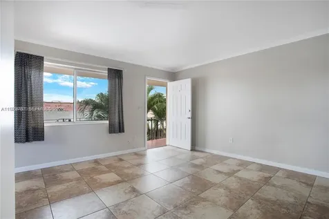 1020 SW 7th Street Miami FL 33130