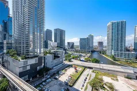 41 SE 5th Street Miami FL 33131