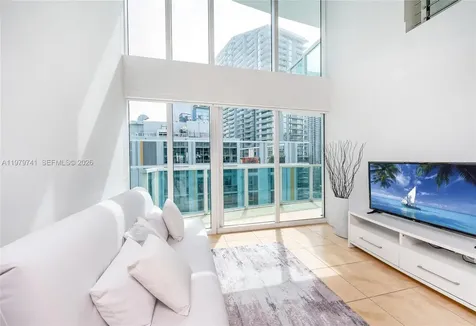 41 SE 5th Street Miami FL 33131