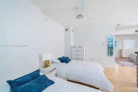 41 SE 5th Street Miami FL 33131