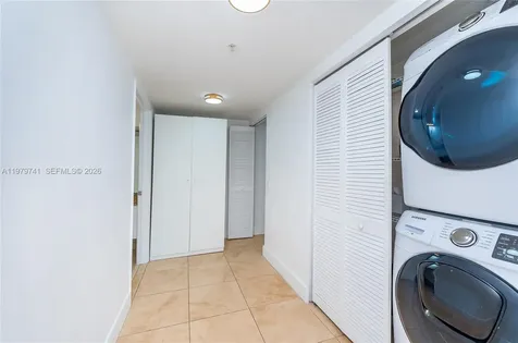 41 SE 5th Street Miami FL 33131