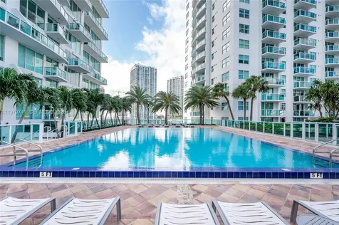 41 SE 5th Street Miami FL 33131