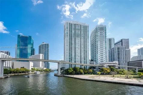 41 SE 5th Street Miami FL 33131