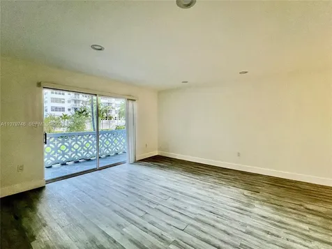 North Miami FL 33181
