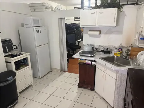3533 NW 2nd Terrace Miami FL 33125