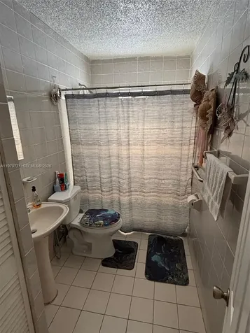 3533 NW 2nd Terrace Miami FL 33125