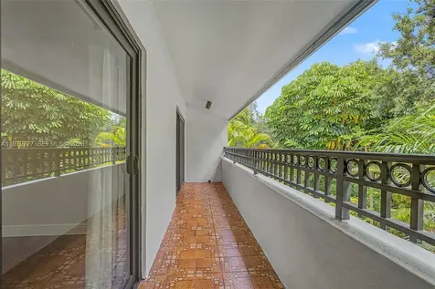 4950 San Amaro Drive Coral Gables FL 33146