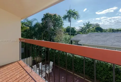 4950 San Amaro Drive Coral Gables FL 33146