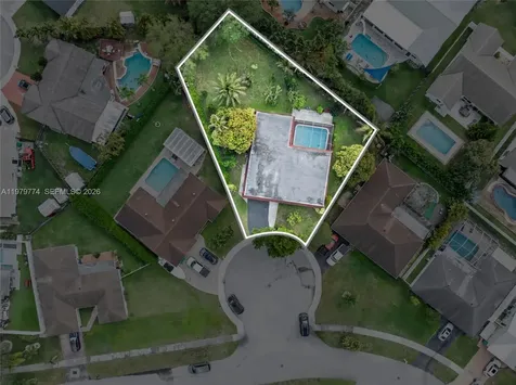 8310 SW 26th Place Davie FL 33328