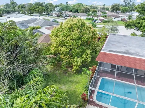 8310 SW 26th Place Davie FL 33328