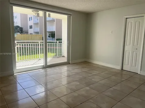 6950 Miami Gardens Drive Hialeah FL 33015