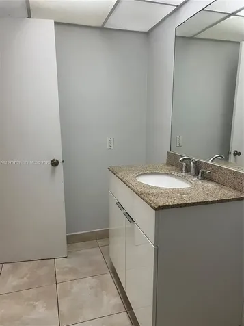 6950 Miami Gardens Drive Hialeah FL 33015