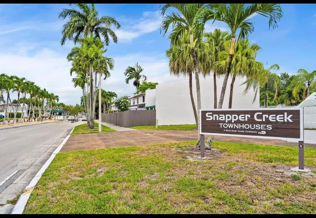6936 SW 110th Avenue Miami FL 33173