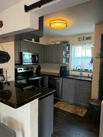 6936 SW 110th Avenue Miami FL 33173
