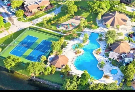 6936 SW 110th Avenue Miami FL 33173