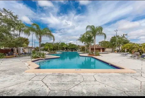 6936 SW 110th Avenue Miami FL 33173