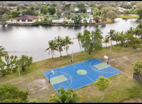 6936 SW 110th Avenue Miami FL 33173
