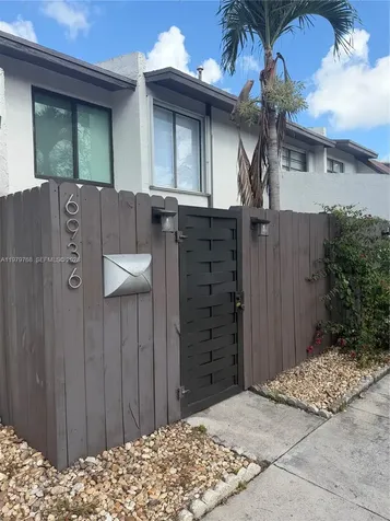 6936 SW 110th Avenue Miami FL 33173