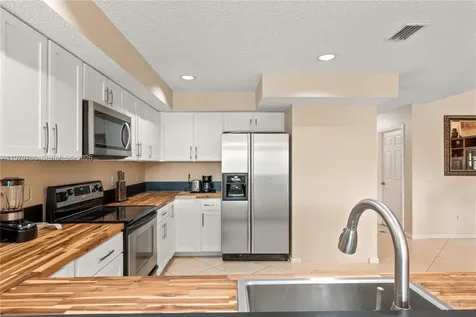 5692 Santiago Circle Boca Raton FL 33433