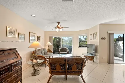 5692 Santiago Circle Boca Raton FL 33433