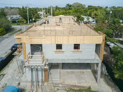 1302 NE 32nd Street Oakland Park FL 33334