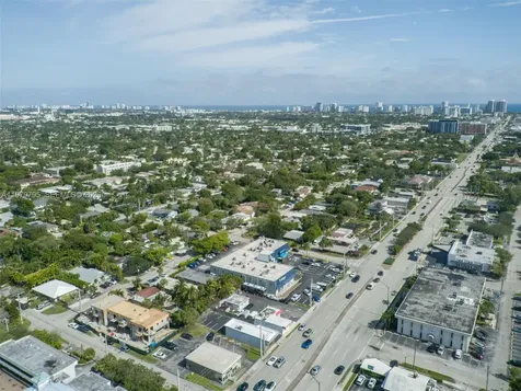 1302 NE 32nd Street Oakland Park FL 33334