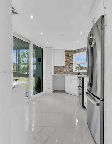 3661 Via Poinciana Lake Worth FL 33467