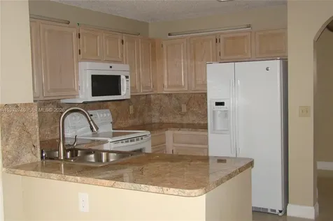 2784 Oakleigh Lane Davie FL 33328