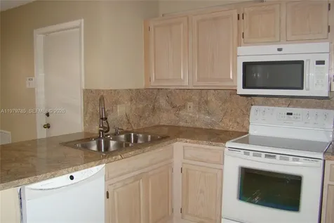 2784 Oakleigh Lane Davie FL 33328
