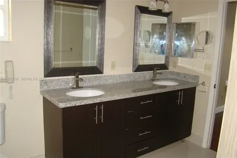 2784 Oakleigh Lane Davie FL 33328
